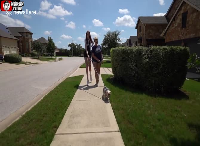 Video :The world's longest legs belong to this adolescent from Texas